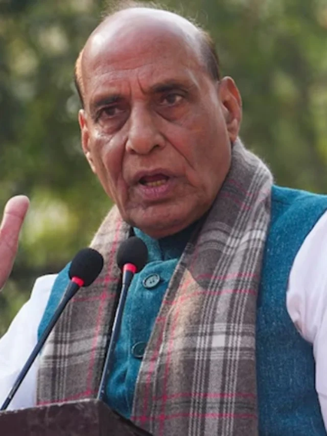 পাকিস্তানের হাতে পরমাণু অস্ত্র কি নিরাপদ, শ্রীনগরে প্রশ্ন রাজনাথের ?